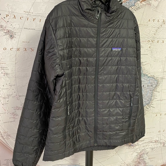 Patagonia Men’s Nano Puff Jacket - Picture 2 of 4